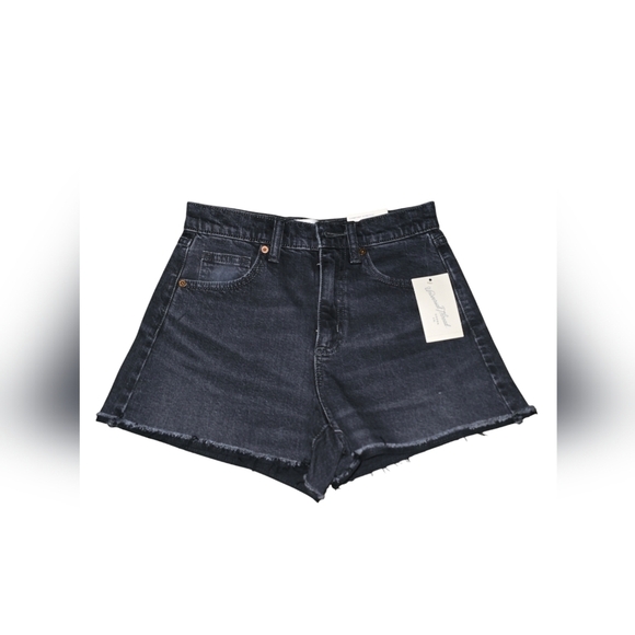 Women's Universal Thread, High Rise 90's Cutoff Black Denim Shorts, NWT! - Picture 2 of 3